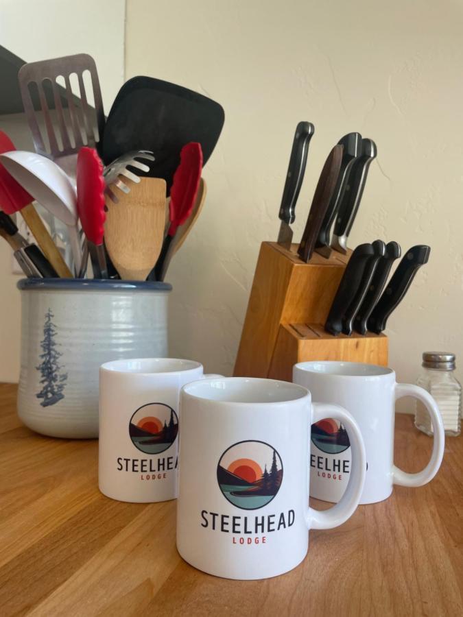 Steelhead Lodge Lucile エクステリア 写真